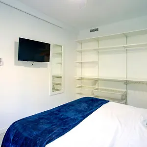 https://piso-cntrico-frente-a-la-playa-junto-la-rambla.catalonia-hotels.com